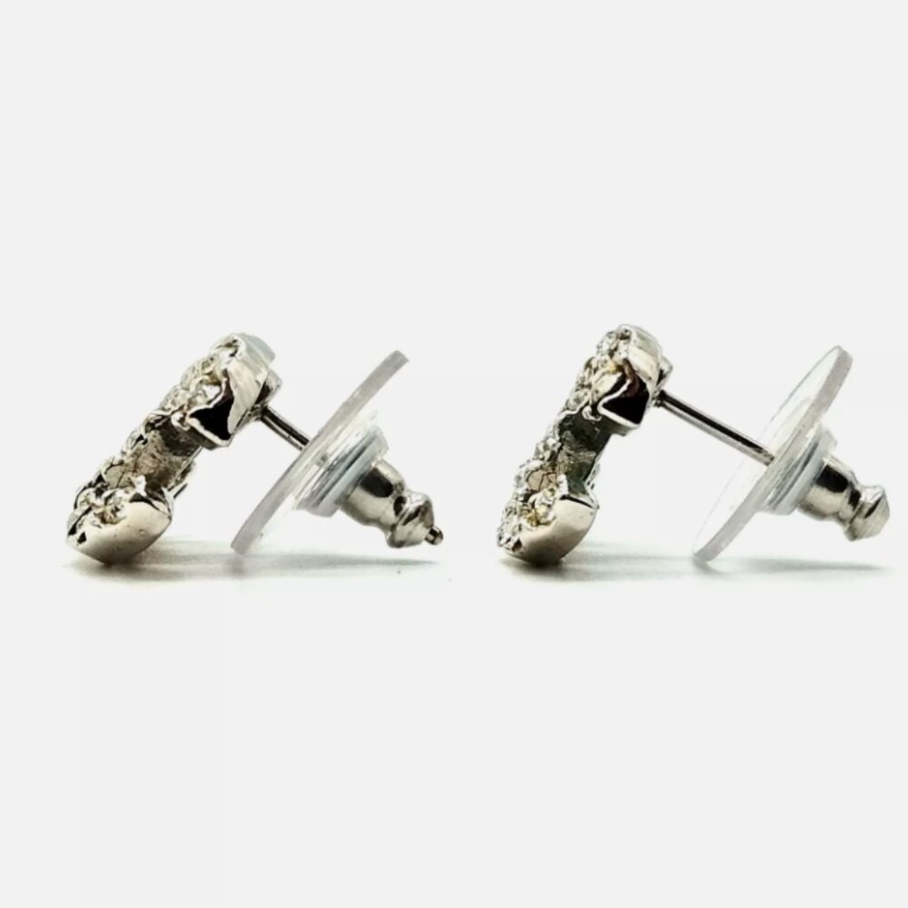 ❌SOLD❌ CHANEL CC Logo Earrings - Picture 2 of 6
